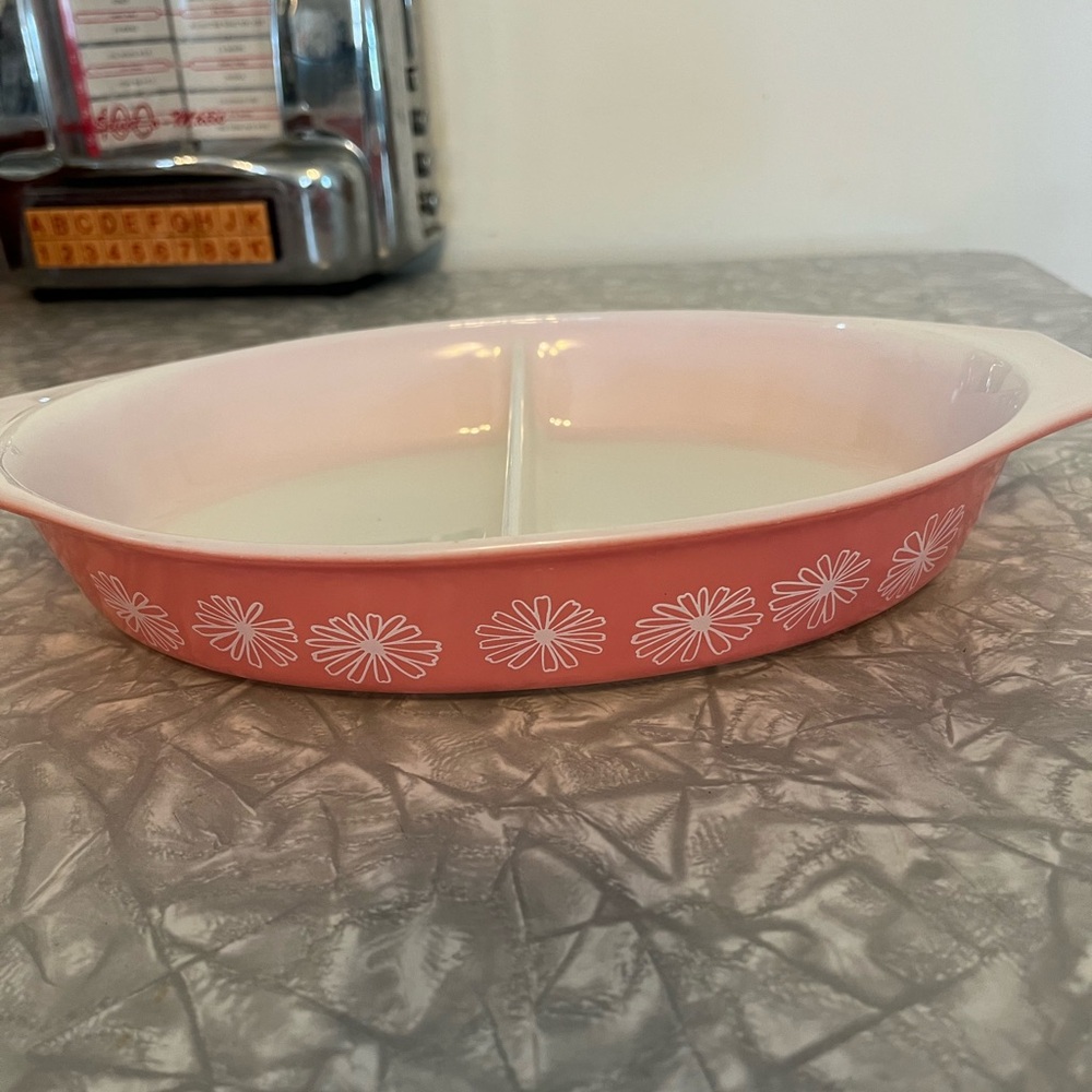 Pyrex pink daisy serving dish
